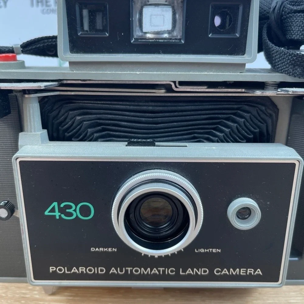 Polaroid 430 Automatic Land Camera Vintage Folding Instant Camera UNTESTED